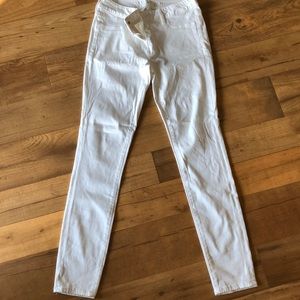 White skinny stretch jeggings from American eagle